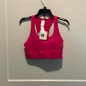 On - the - go medium impact sports bra